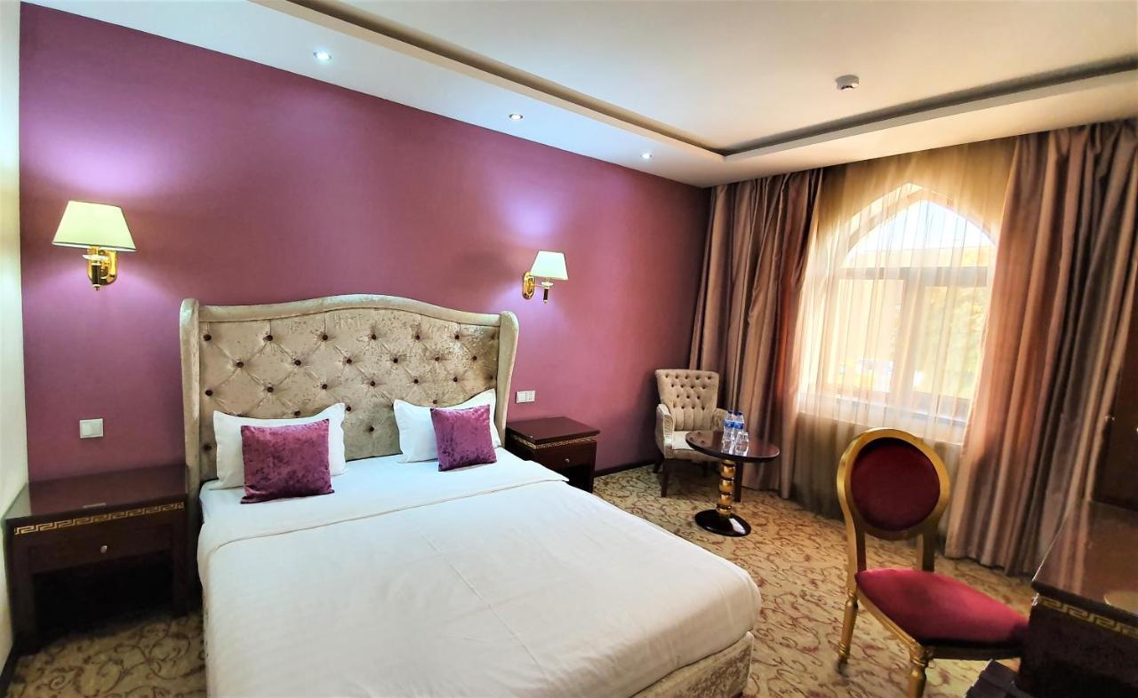 סמרקנד Emirhan Hotel מראה חיצוני תמונה