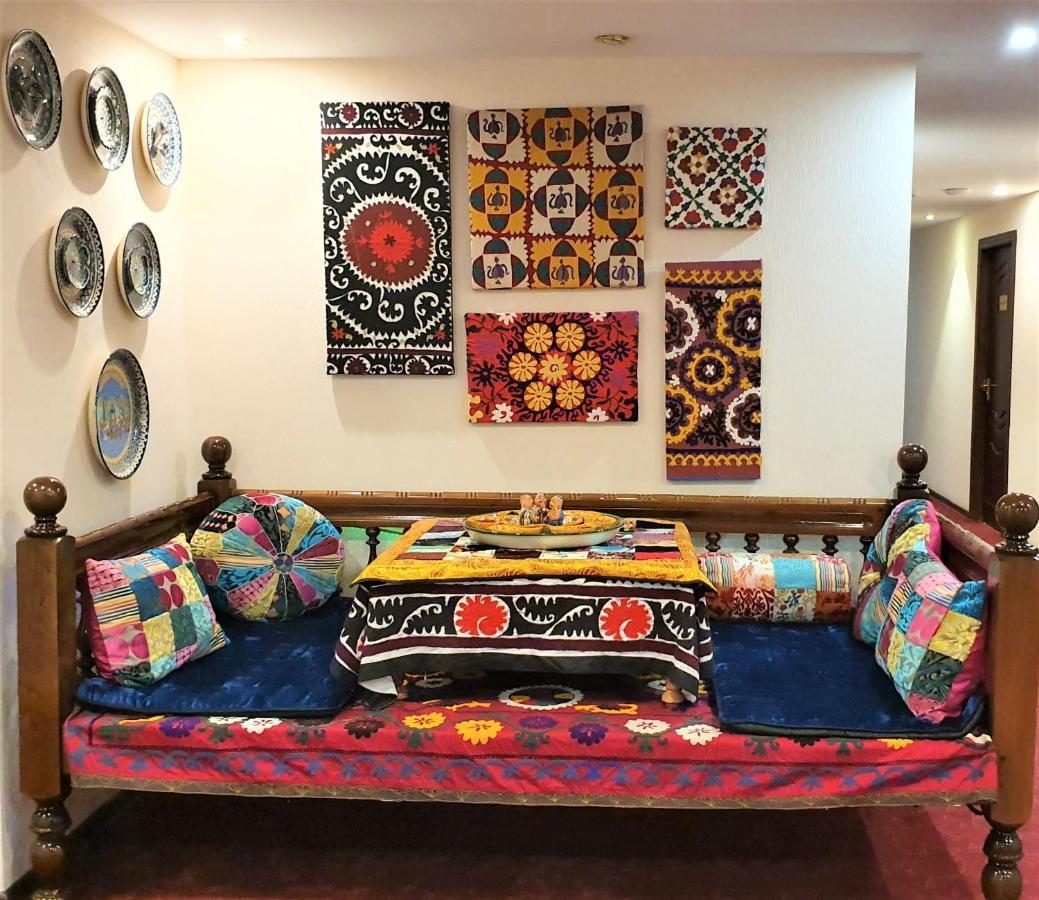 סמרקנד Emirhan Hotel מראה חיצוני תמונה