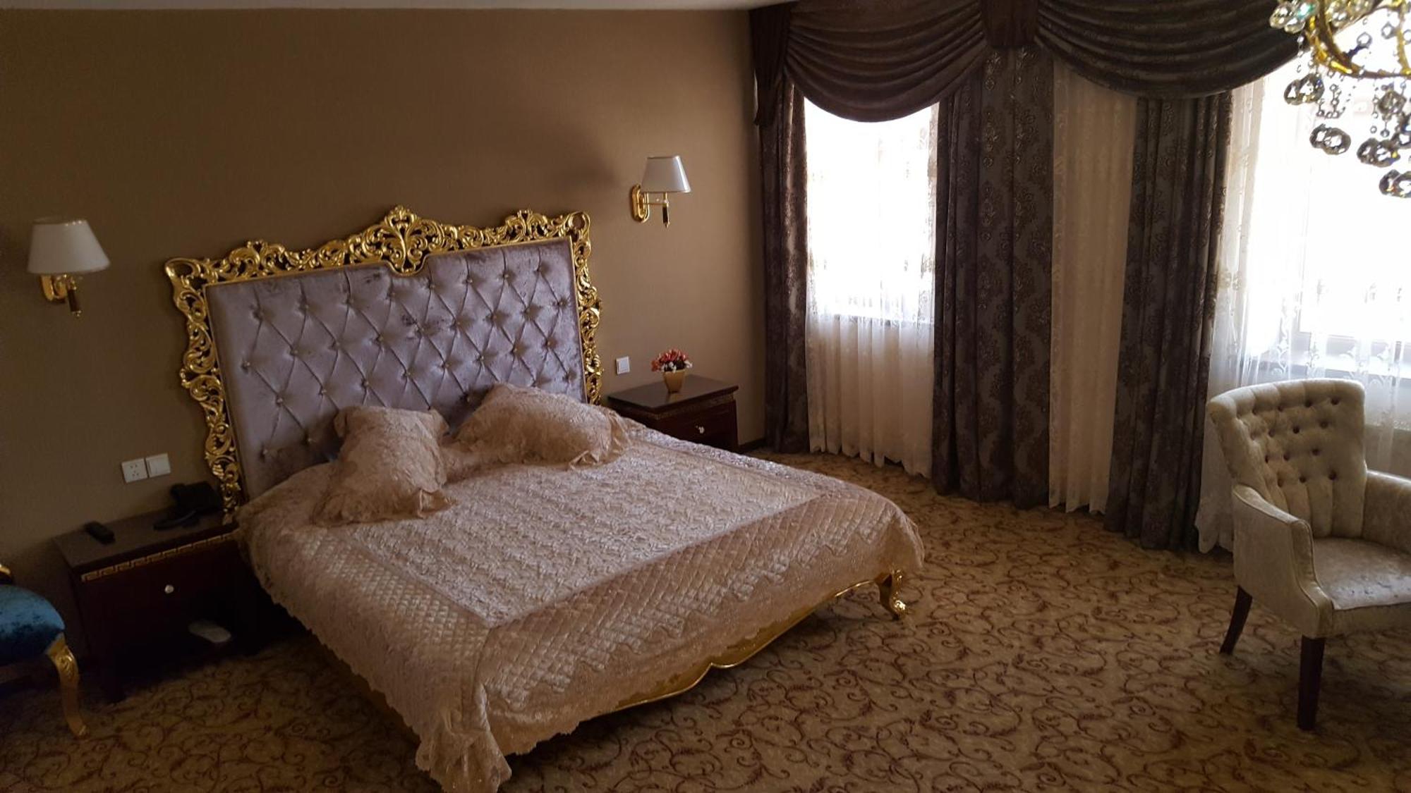 סמרקנד Emirhan Hotel מראה חיצוני תמונה