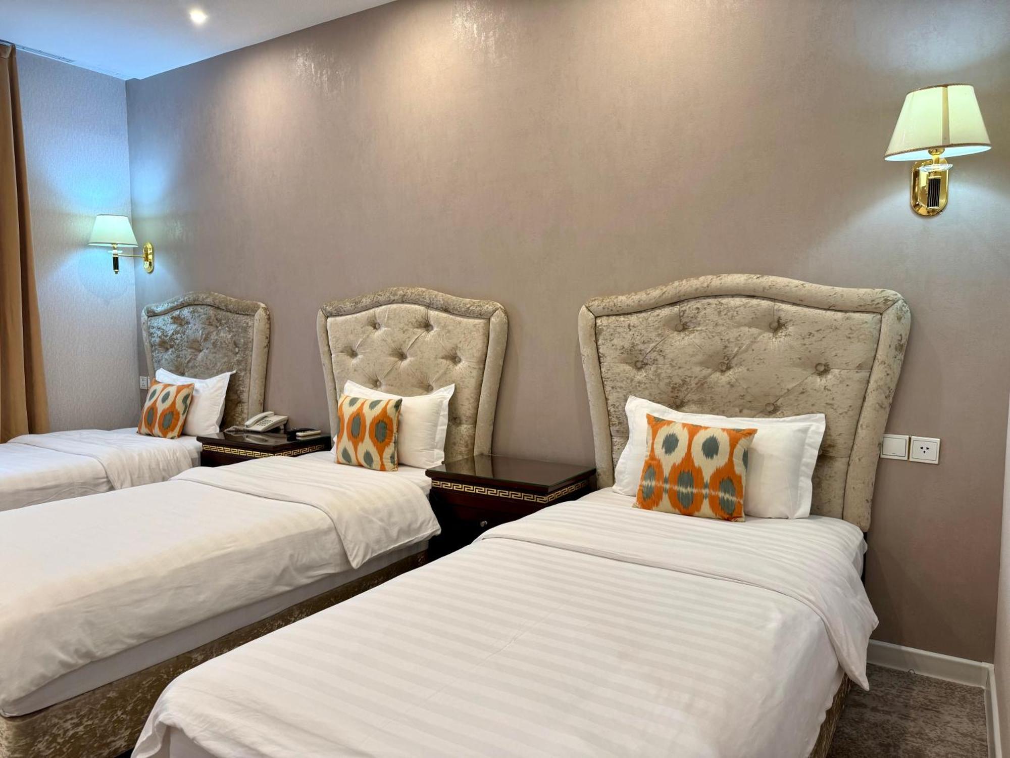 סמרקנד Emirhan Hotel מראה חיצוני תמונה