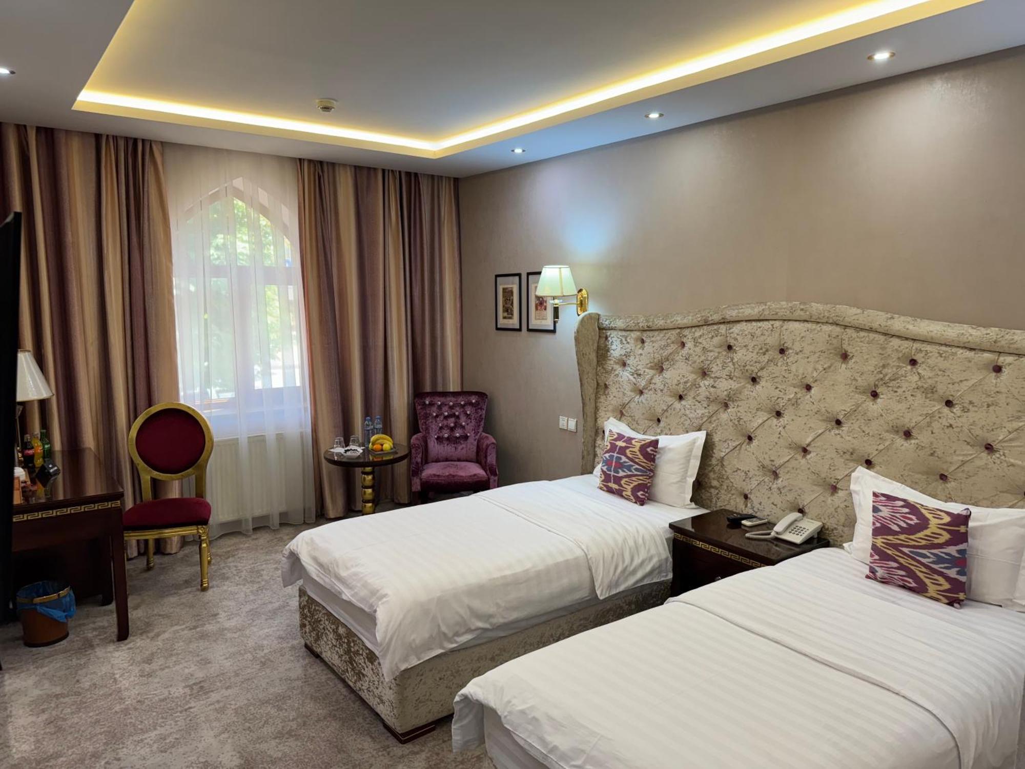 סמרקנד Emirhan Hotel מראה חיצוני תמונה