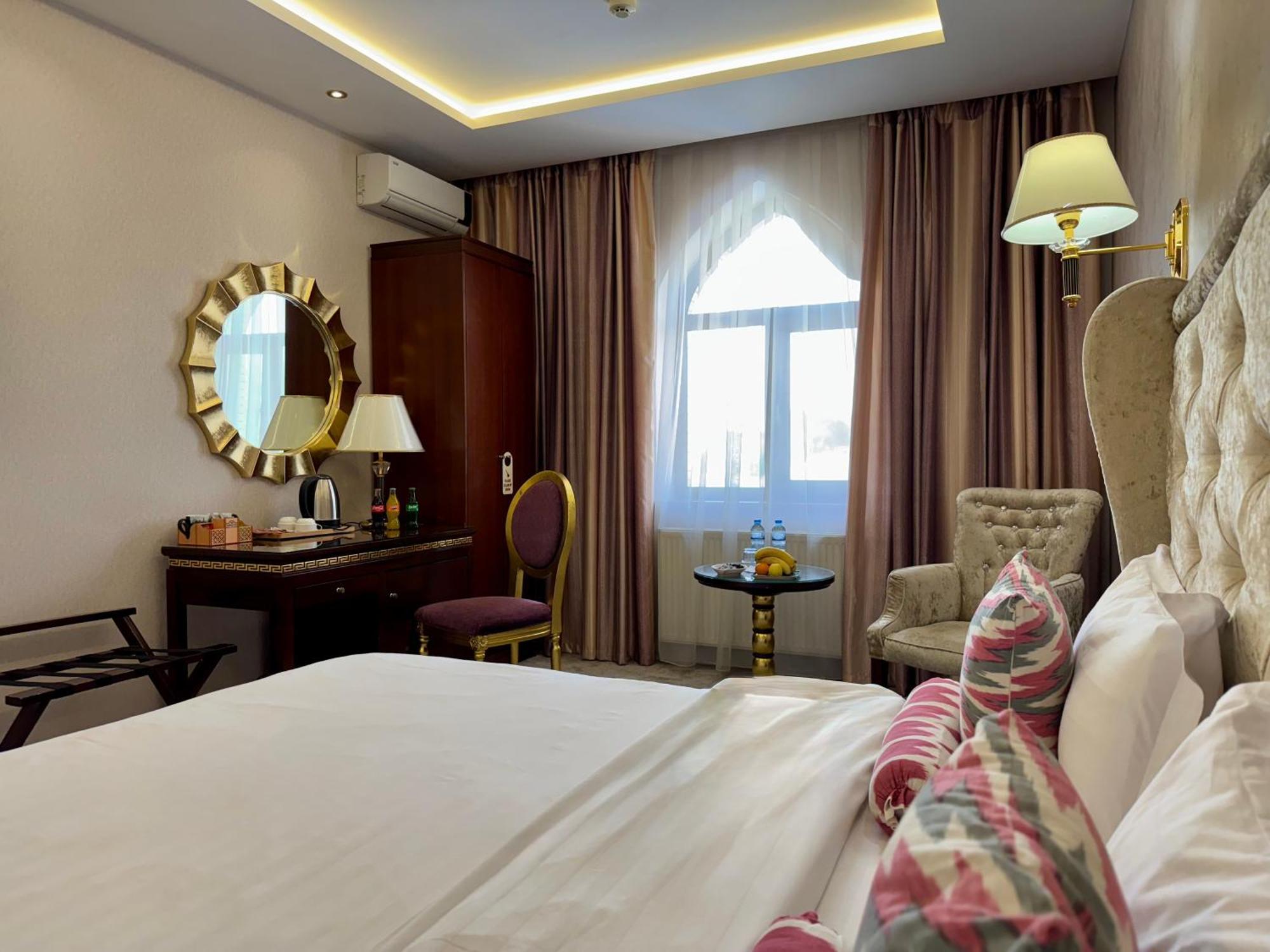 סמרקנד Emirhan Hotel מראה חיצוני תמונה