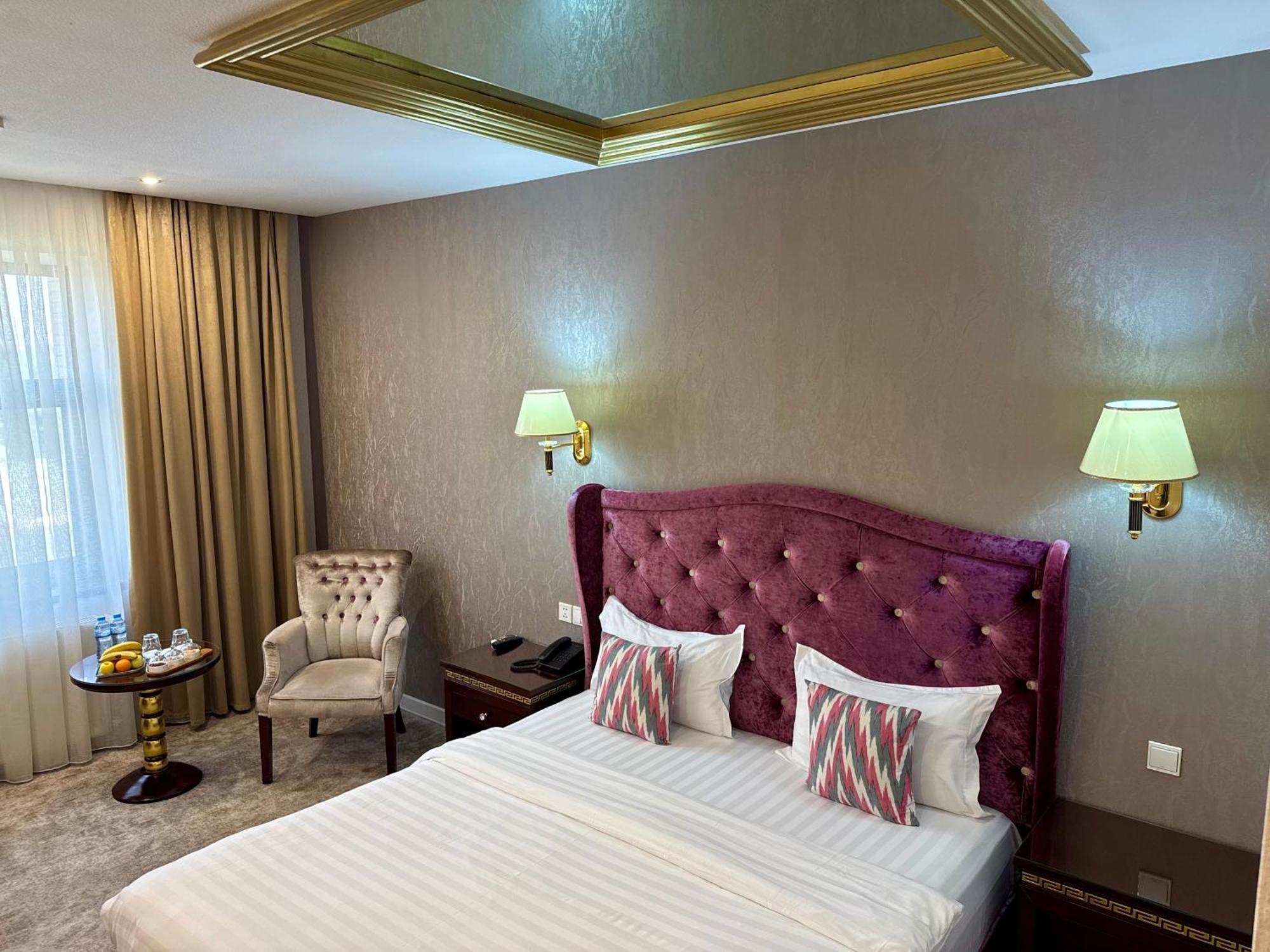 סמרקנד Emirhan Hotel מראה חיצוני תמונה