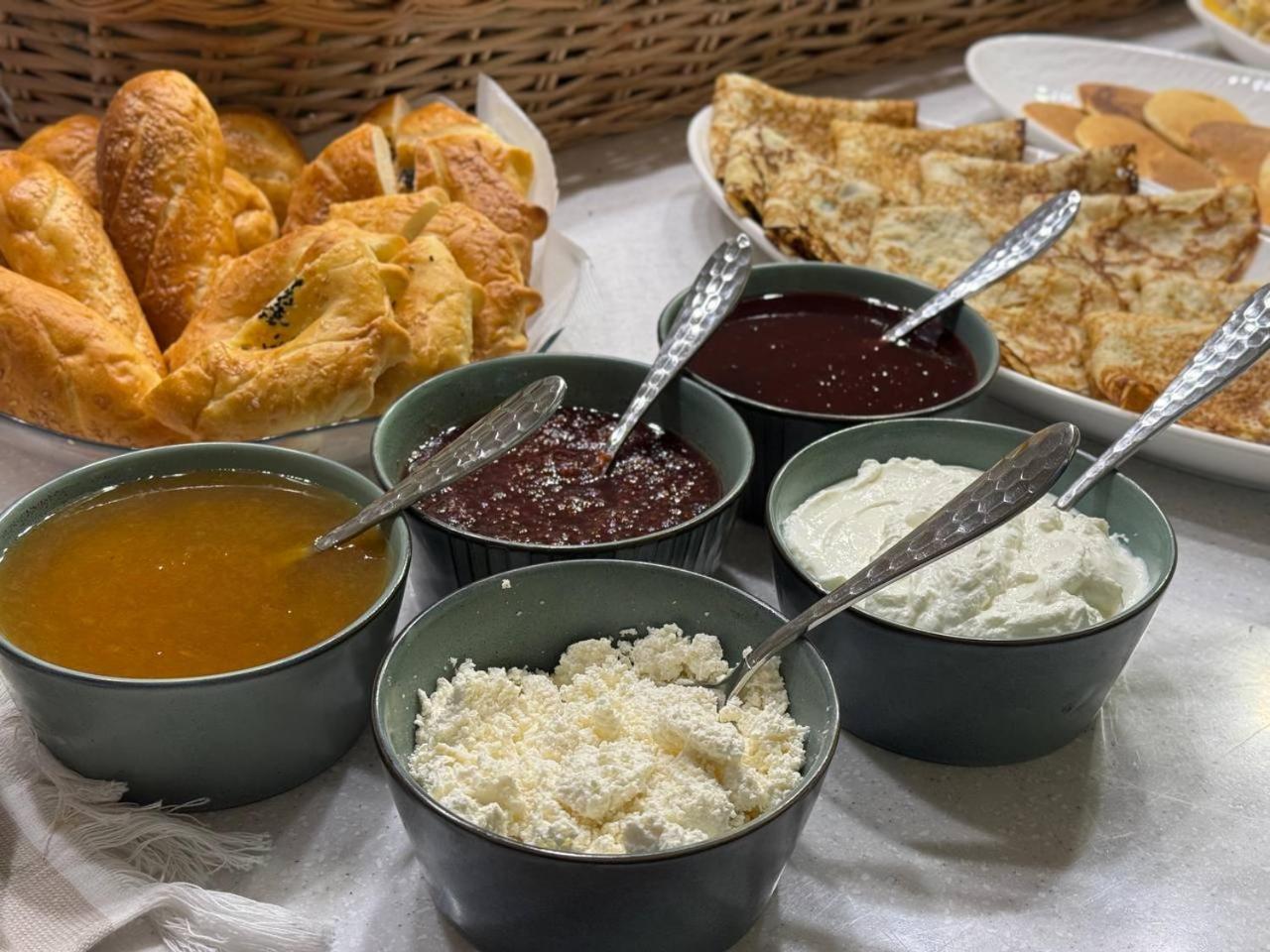 סמרקנד Emirhan Hotel מראה חיצוני תמונה