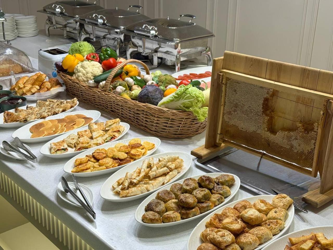 סמרקנד Emirhan Hotel מראה חיצוני תמונה