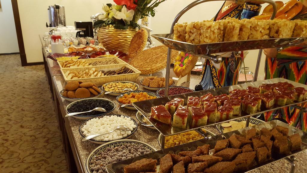 סמרקנד Emirhan Hotel מראה חיצוני תמונה